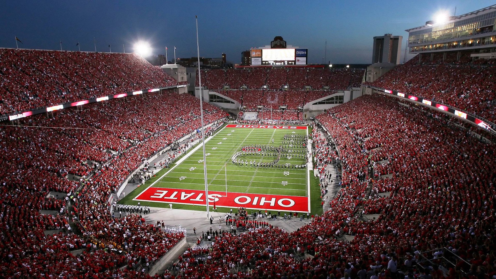 《电竞界的“金牌搭档”：合作背后的故事》，电竞与品牌合作